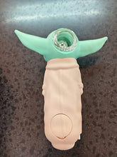 Cargar imagen en el visor de la galería, PIPA SILICON BABY YODA