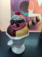 Cargar imagen en el visor de la galería, PIPA ICE CREAM SUNDAE PIPE 88141